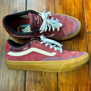 Vans Trujillo Sneaker with Ultra Cushion 3D. Maroon suede. Unisex— Men’s 8.5